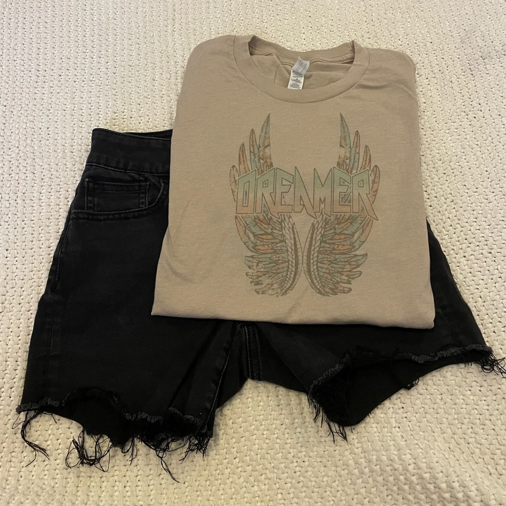 Dreamer tee